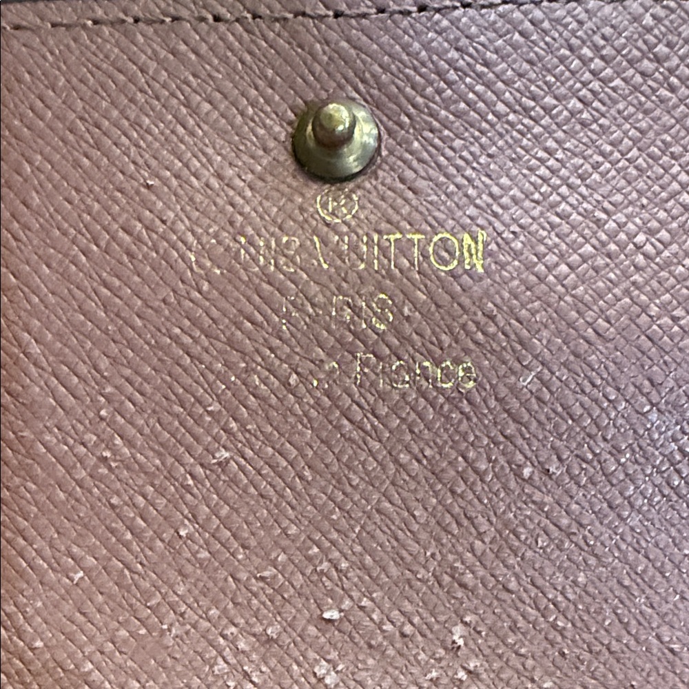Louis Vuitton Classic Monogram Key Holder - Picture 3 of 12